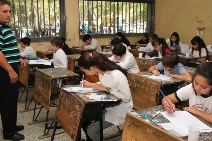 Preuniversitarios: no descartan usar las facultades para los exámenes de ingreso