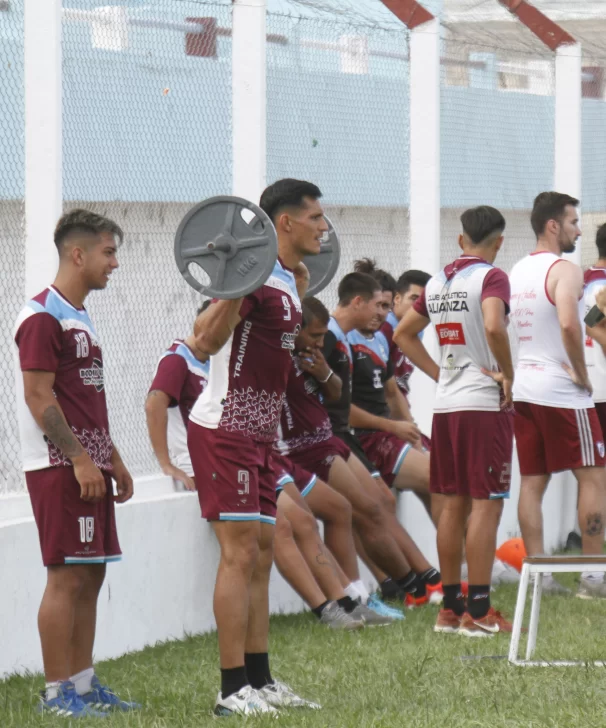 Alianza prepara la revancha para el domingo a las 18