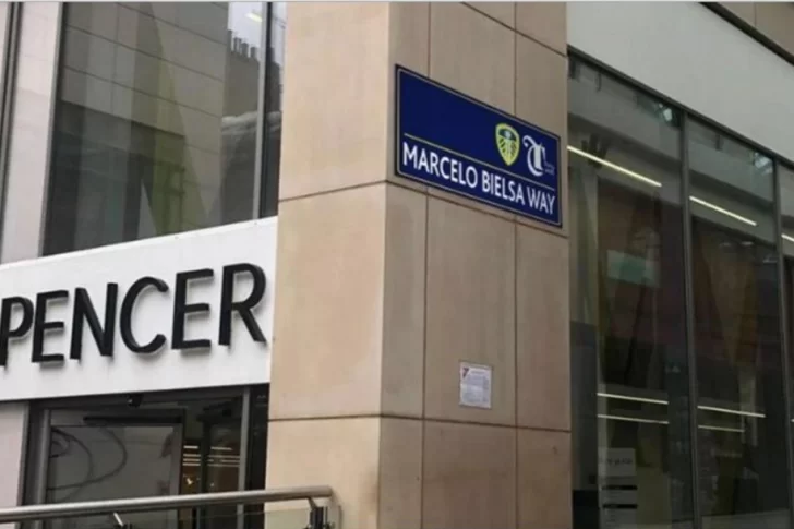 Revolución y homenaje