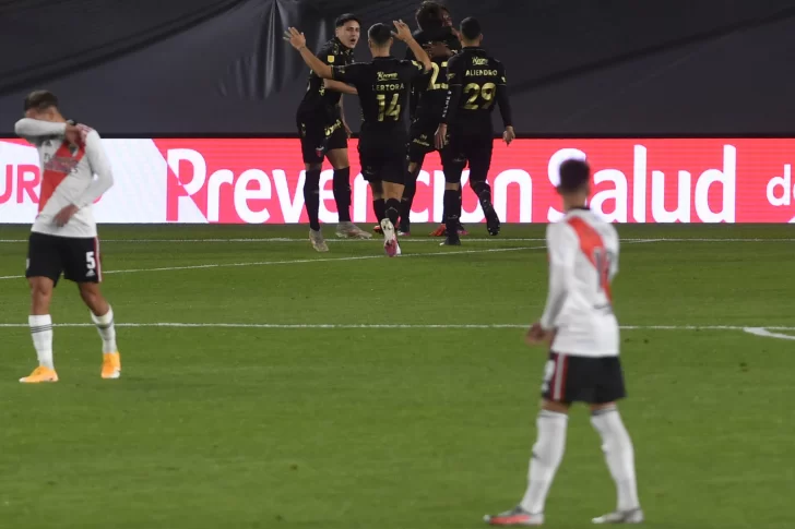 River cayó ante el efectivo Colón