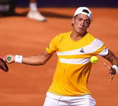 Báez se metió en su primera definición