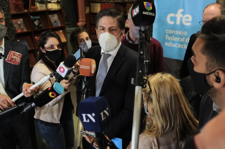 En aulas más reducidas podrá haber 0,50 cm de distancia entre alumnos