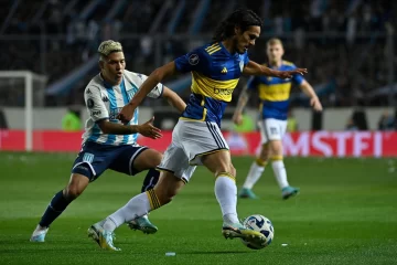 Tras una serie pareja, Boca pasó por encima a Racing en los penales y es semifinalista