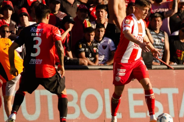 Emmanuel Mas y Rubén Botta fueron titulares en el empate de Colón frente a Unión