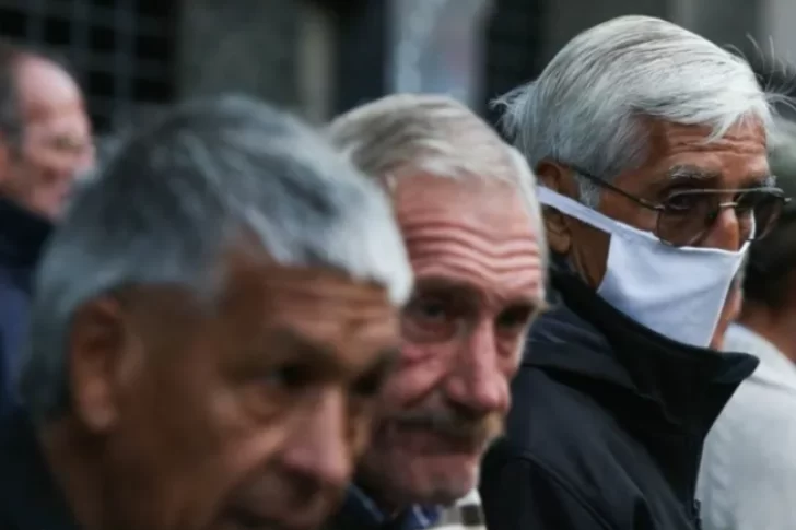 Aumento a jubilados: cuánto y cuándo se empezará a cobrar