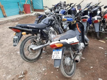 Dos menores terminaron en la comisaría por atacar a policías que acudieron a un corte de ruta Dos menores terminaron en la comisaría por atacar a policías que acudieron a un corte de ruta