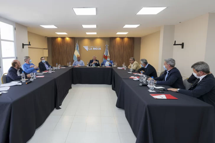 Guiño peronista para relanzar la gestión