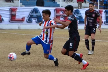 Una de cal y una de arena: Peñarol pierde a Salinas por una fisura de clavícula Una de cal y una de arena: Peñarol pierde a Salinas por una fisura de clavícula