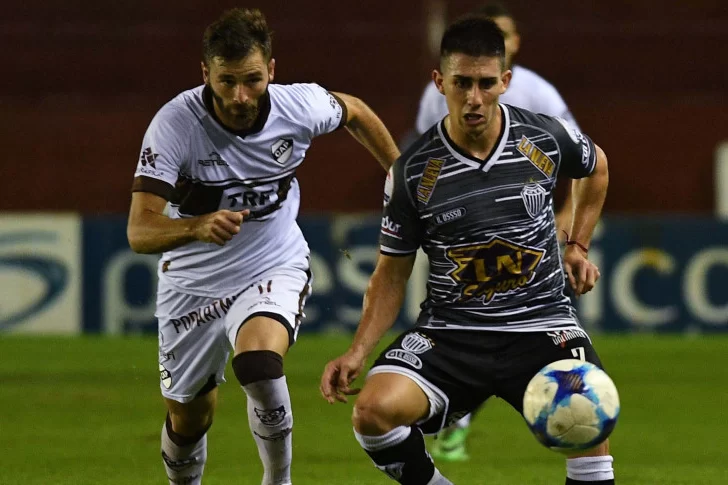 Platense venció a Estudiantes y ascendió al Nacional B
