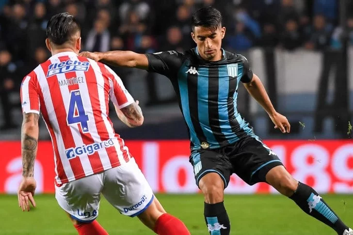 Racing comenzó la defensa del título con un empate sin goles ante Unión
