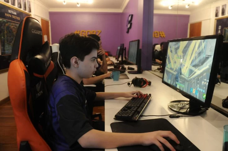 AFIP analiza si debe cobrarle impuestos al joven que ganó dólares en el Fortnite AFIP analiza si debe cobrarle impuestos al joven que ganó dólares en el Fortnite