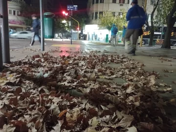 Rige alerta por viento Zonda para tres departamentos de la provincia Rige alerta por viento Zonda para tres departamentos de la provincia