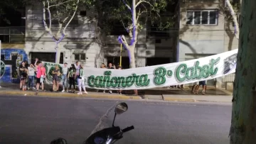 Tensión en la Liga por hinchas de Árbol Verde que fueron a reclamar por la “ayuda” a Peñarol