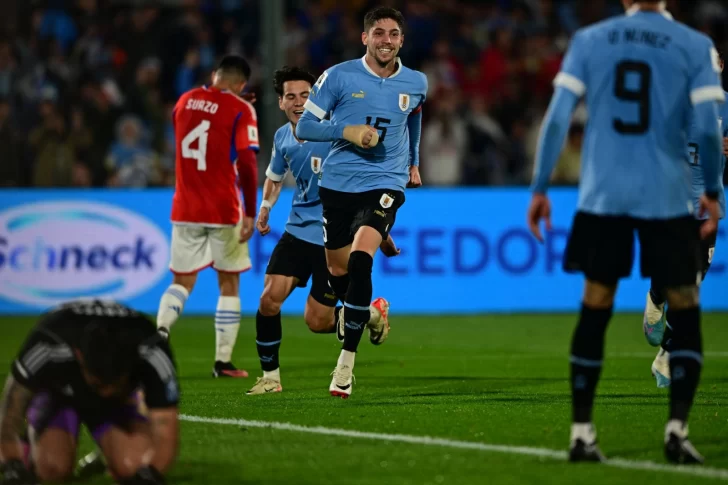 Uruguay fue muy superior a Chile y le ganó 3-1