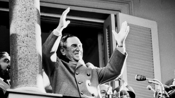 Una productora internacional hará una serie sobre el robo de las manos de Perón Una productora internacional hará una serie sobre el robo de las manos de Perón