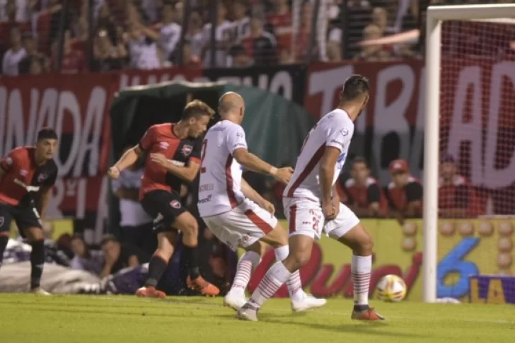 Newell’s volvió a festejar un triunfo al golear 3 a 1 a Huracán