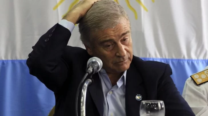 Aguad rectificó sus dichos y aseguró su “repudio histórico al levantamiento carapintada”