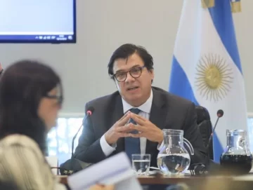 El aumento a estatales será “muy parecido” al de privados: se anunciará la semana próxima El aumento a estatales será “muy parecido” al de privados: se anunciará la semana próxima