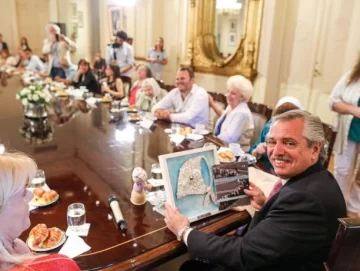 Fernández consideró que en la Argentina no hay presos políticos sino “detenidos arbitrarios” Fernández consideró que en la Argentina no hay presos políticos sino “detenidos arbitrarios”