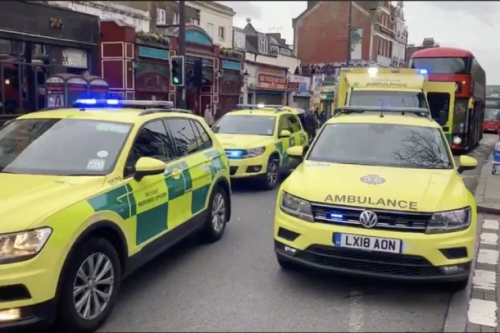 Un ataque terrorista sacudió a Londres y dejó al menos 3 heridos