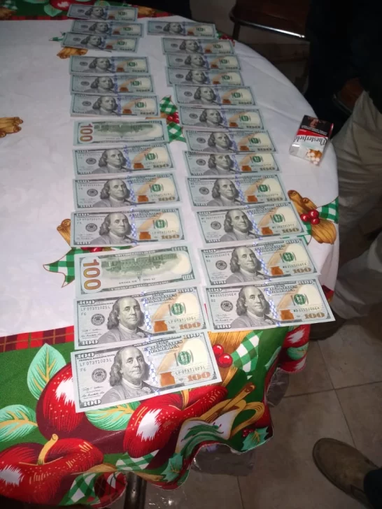 Robaron 2.500 dólares y 29.000 pesos, cayeron a las pocas horas Robaron 2.500 dólares y 29.000 pesos, cayeron a las pocas horas