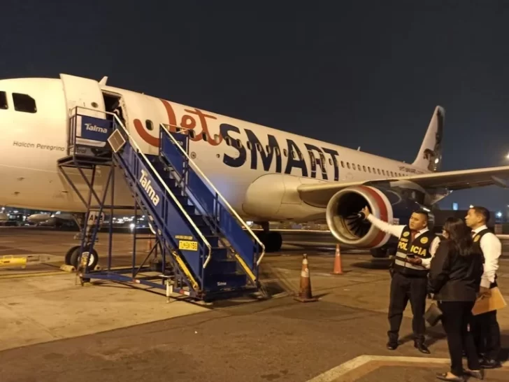 Aeroparque: hay demoras y cancelación de vuelos por una medida de fuerza Aeroparque: hay demoras y cancelación de vuelos por una medida de fuerza