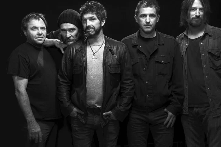 Iván Noble: “Las canciones del grupo con más vigencia son las que pintaban la aldea en los ’90”