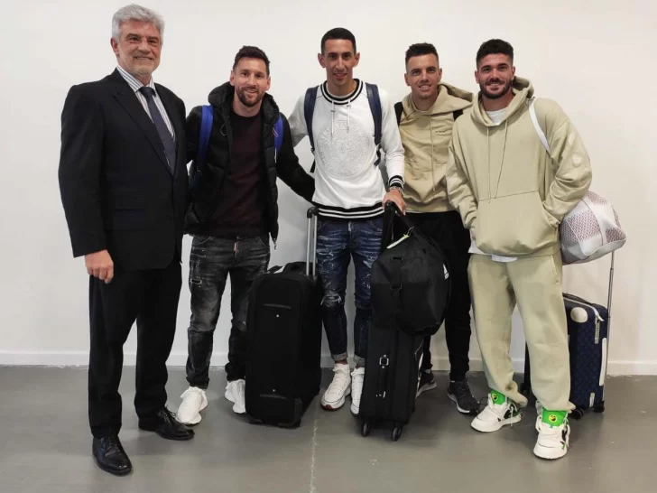 Messi ya está en Rosario tras concluir la gira con el seleccionado argentino Messi ya está en Rosario tras concluir la gira con el seleccionado argentino