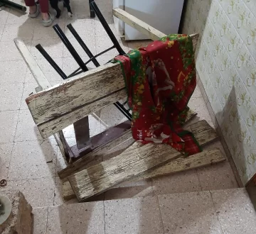 Capital: intentó ahorcar a su pareja, rompió una mesa y amenazó de muerte a sus hijos Capital: intentó ahorcar a su pareja, rompió una mesa y amenazó de muerte a sus hijos