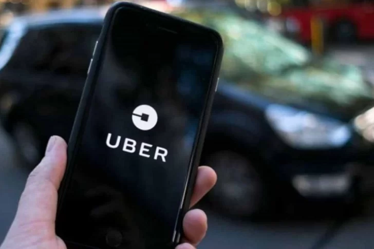 Viajes en Uber: mirá las tarifas estimadas saliendo de Plaza 25 y los trucos para pagar menos