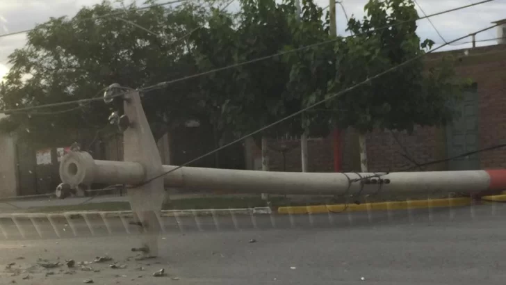 Usuarios reportan que siguen sin luz en varios departamentos Usuarios reportan que siguen sin luz en varios departamentos