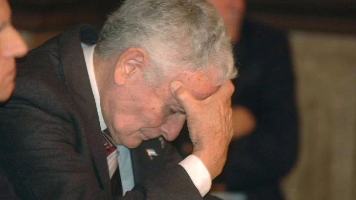 Novena perpetua para Etchecolatz por torturas y crímenes en el Pozo de Arana Novena perpetua para Etchecolatz por torturas y crímenes en el Pozo de Arana