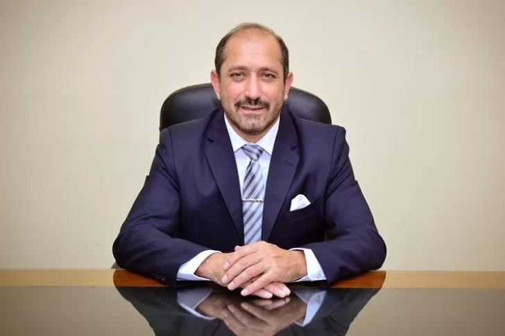 Según la denuncia, Gil ofreció dinero a la menor para no contar que la había manoseado