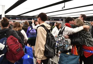 El Hércules de la Fuerza Aérea ya despegó de Tel Aviv con 78 ciudadanos argentinos El Hércules de la Fuerza Aérea ya despegó de Tel Aviv con 78 ciudadanos argentinos