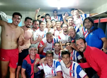 El 22/12, Peñarol jugará el partido de su vida frente al Newell´s de Maxi Rodríguez y Pérez El 22/12, Peñarol jugará el partido de su vida frente al Newell´s de Maxi Rodríguez y Pérez