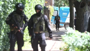 Tomó como rehenes a dos empleados judiciales y, luego de tres horas, se entregó Tomó como rehenes a dos empleados judiciales y, luego de tres horas, se entregó