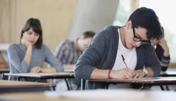 Proponen extender la pensión por estudios hasta los 25 años Proponen extender la pensión por estudios hasta los 25 años