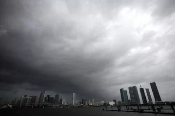 El huracán Irma impacta en los Cayos de Florida con ráfagas de hasta 215 kilómetros