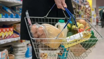 El costo de la canasta básica alimentaria subió 0,9 % en junio El costo de la canasta básica alimentaria subió 0,9 % en junio