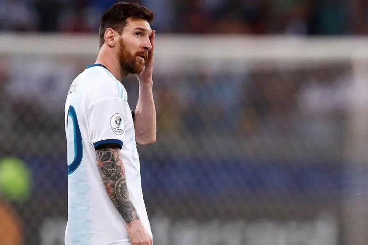En AFA son optimistas y creen que a Messi le darán 2 fechas de suspensión y multa económica