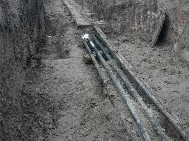 Por robar cables subterráneos, le dieron 6 meses de prisión y buscan a su cómplice Por robar cables subterráneos, le dieron 6 meses de prisión y buscan a su cómplice