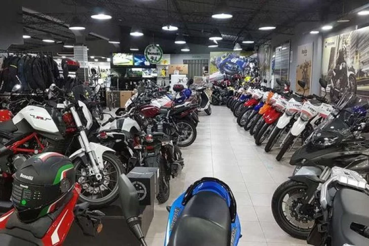 La venta de motos en agosto creció 13% frente a julio y cayó 4,5% en el cotejo interanual