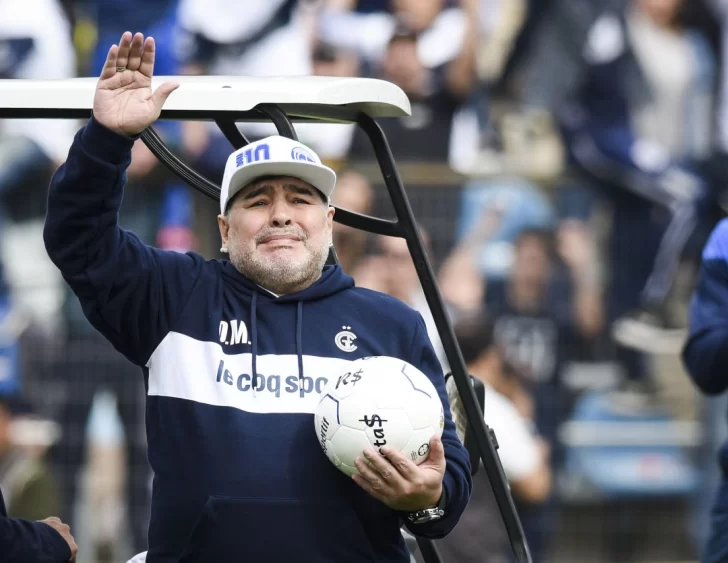 Llegaron todas las historias clínicas de Maradona y se define el inicio de la junta médica Llegaron todas las historias clínicas de Maradona y se define el inicio de la junta médica