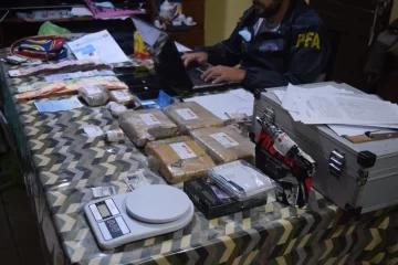 Desbarataron una banda narco que operaba en toda la provincia: secuestraron más de 12 kilos de marihuana Desbarataron una banda narco que operaba en toda la provincia: secuestraron más de 12 kilos de marihuana