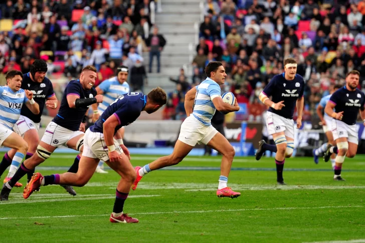 Los Pumas derrotaron agónicamente a Escocia  y se quedaron con la serie internacional