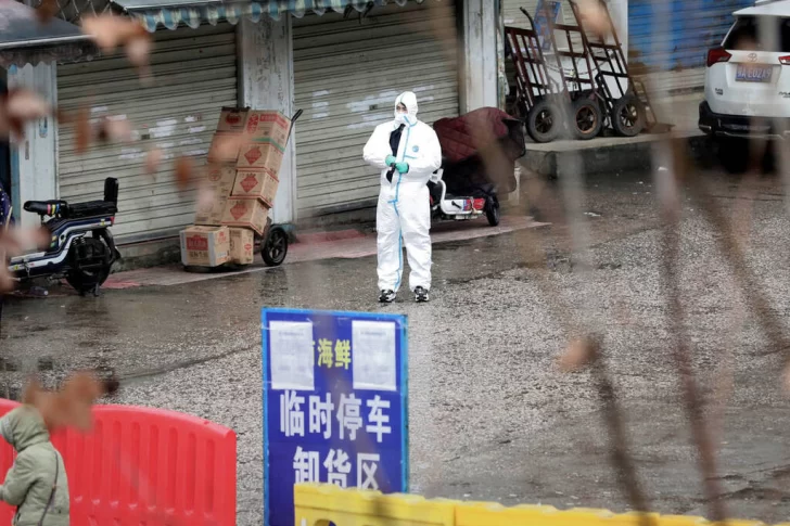 Expertos de la OMS viajan a Wuhan para buscar el origen del coronavirus