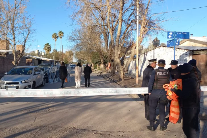 Asesinaron a puñaladas a una joven e hirieron de gravedad a su mamá en Mendoza