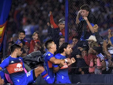 Tigre goleó a Platense en Victoria y quedó a un punto de la cima de la Zona B