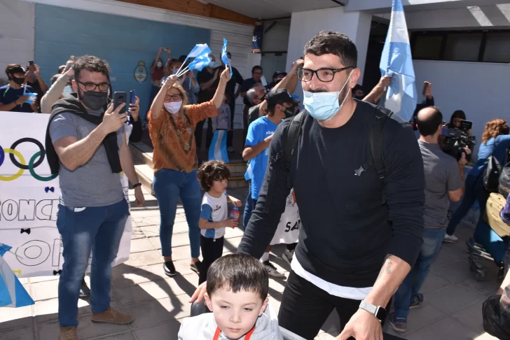 Federico Pereyra, entre la alegría por abrazar a sus padres y los asados pendientes