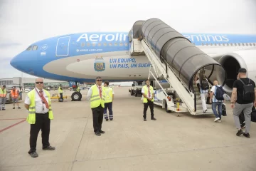 Con ilusión y fervor, partió el primer vuelo directo de Aerolíneas rumbo a Qatar Con ilusión y fervor, partió el primer vuelo directo de Aerolíneas rumbo a Qatar